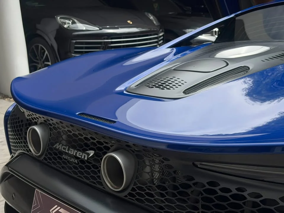 2023 McLaren Artura 2
