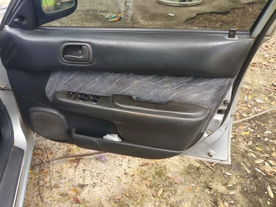 2000 Toyota Corolla Altis VIII (E110) 3