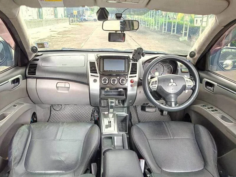2012 Mitsubishi Pajero Sport II 3