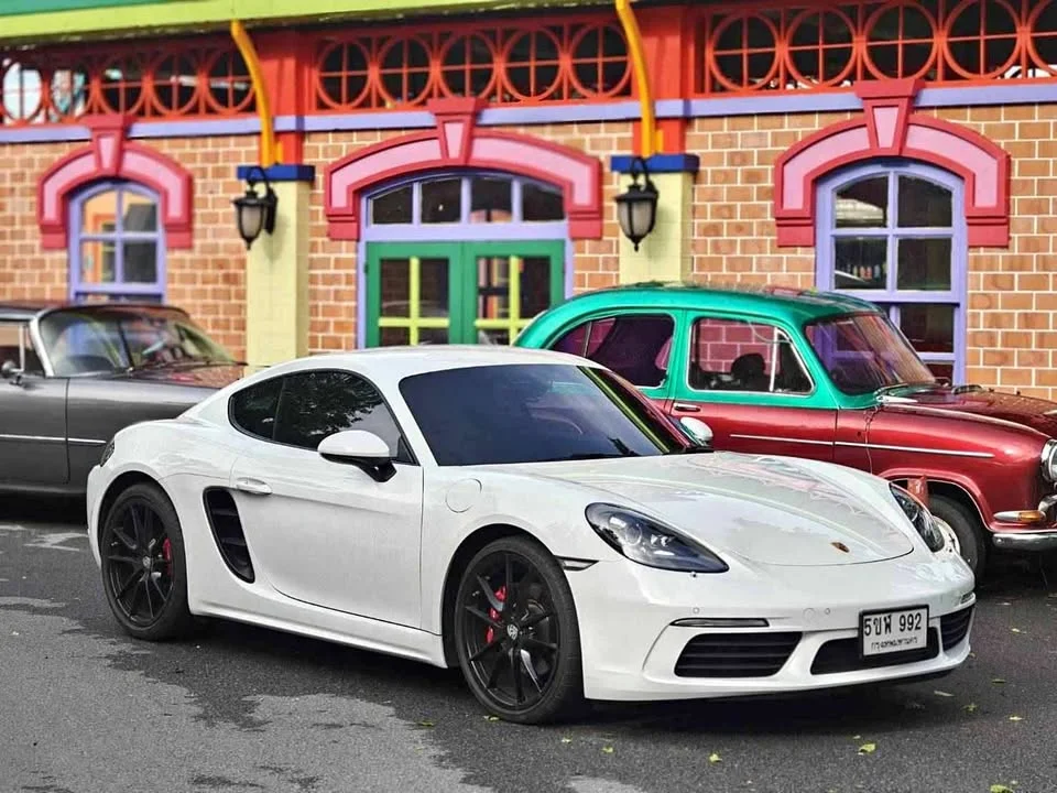 2016 Porsche 718 Boxster and Cayman IV 2