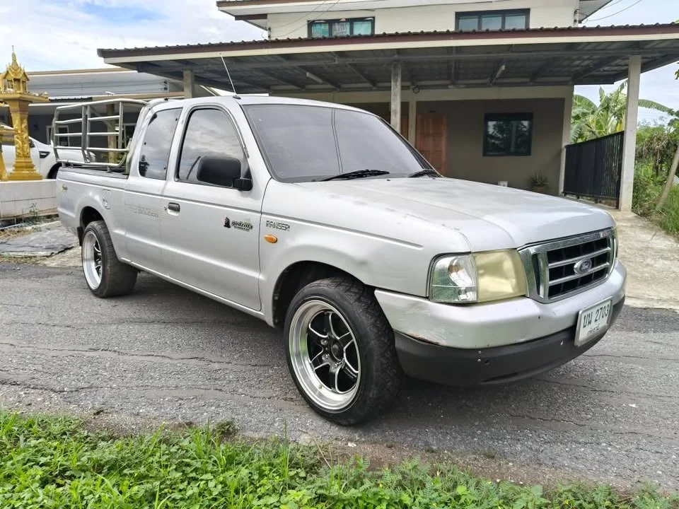 2003 Mazda 2500 Fighter V 2