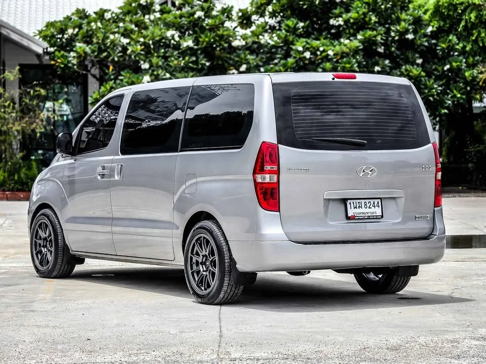 2011 Hyundai H-1 II 2
