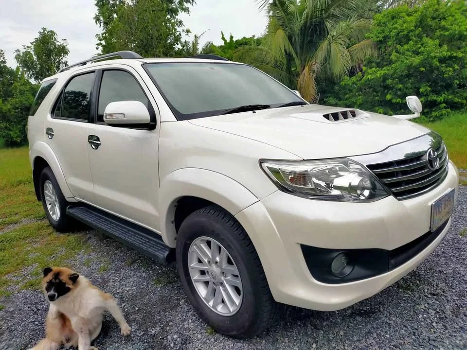2012 Toyota Fortuner I 2