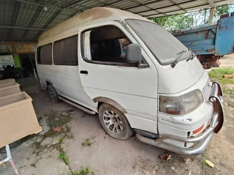 Toyota Commuter IV (H100) 2