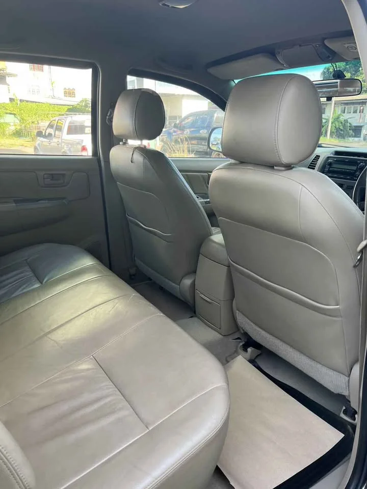 2011 Toyota Hilux VII 3