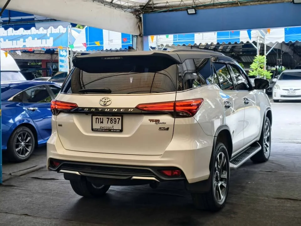 2019 Toyota Fortuner II 3