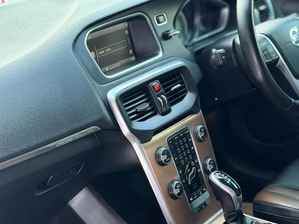 2015 Volvo V40 II 3