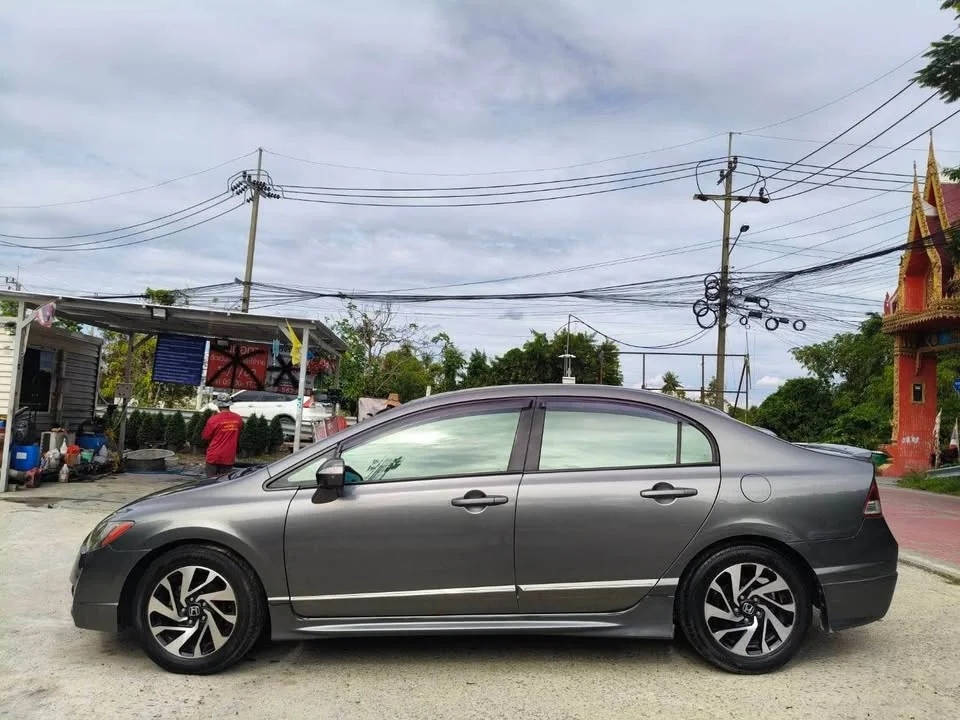 2011 Honda Civic VIII 2