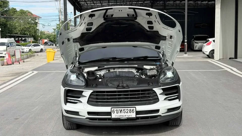 2020 Porsche Macan I 3