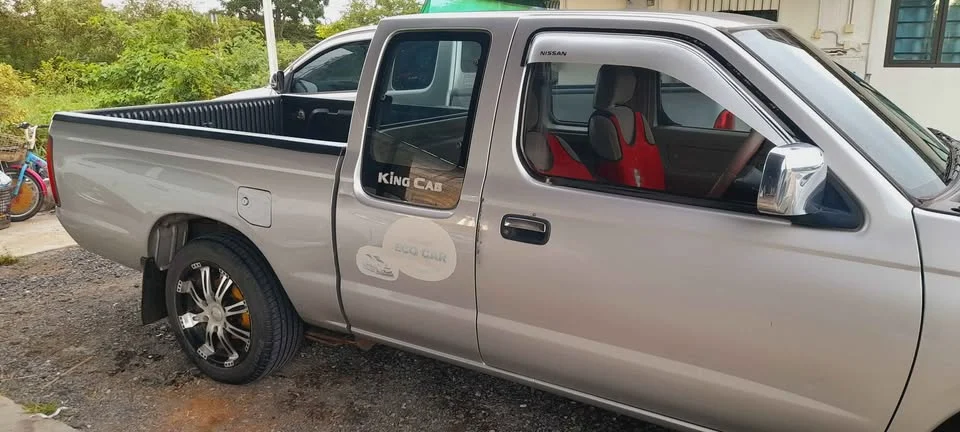 2006 Nissan Frontier I 2