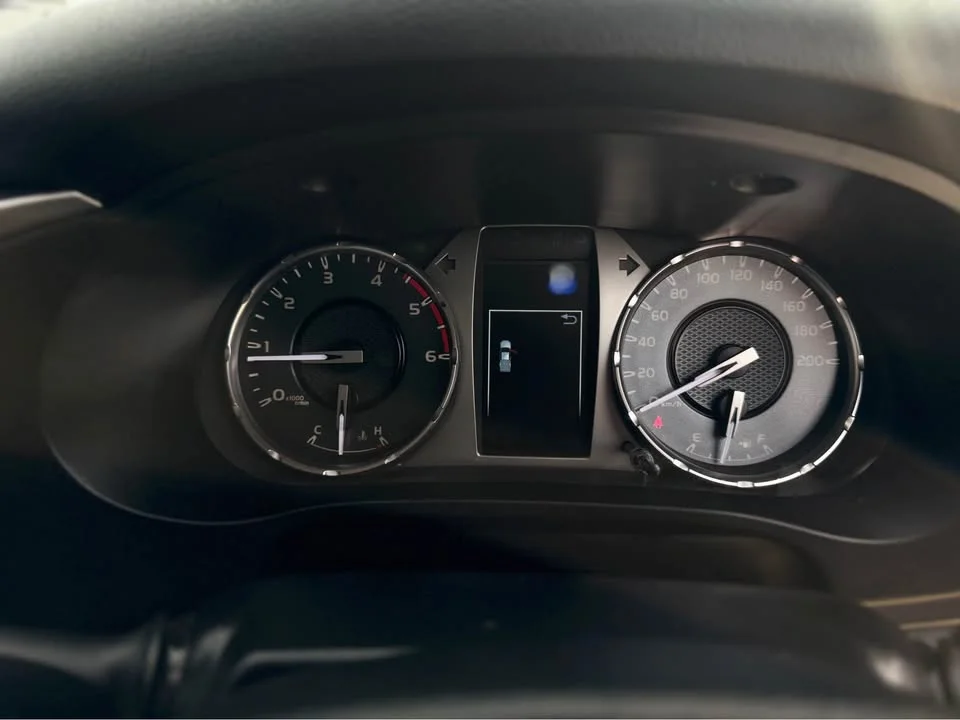 2022 Toyota Hilux VIII 2