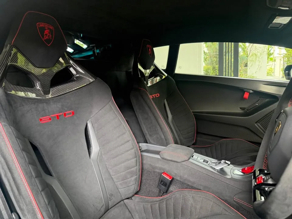2022 Lamborghini Huracan 2