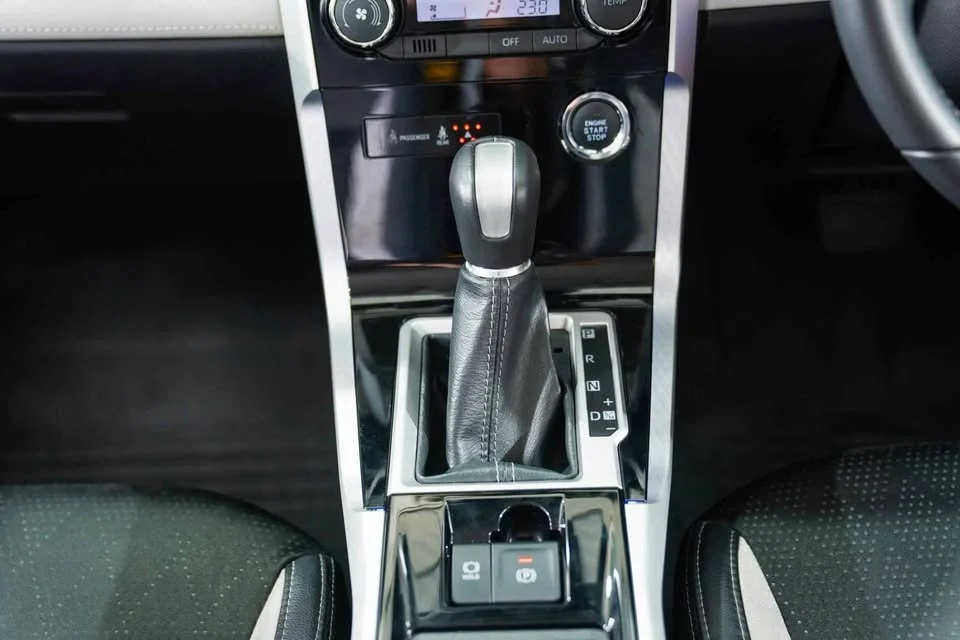 2022 Toyota Veloz III 2
