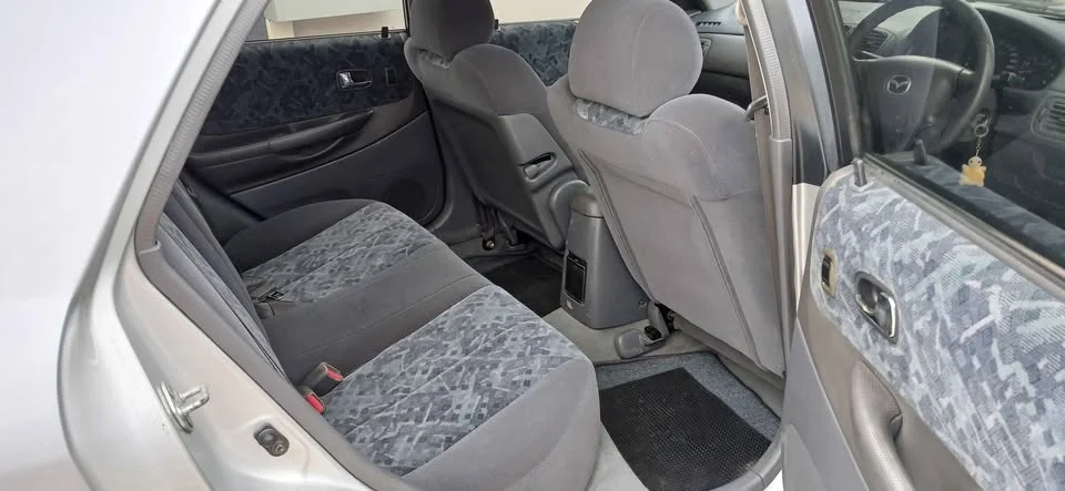 2001 Mazda 323 VIII 3