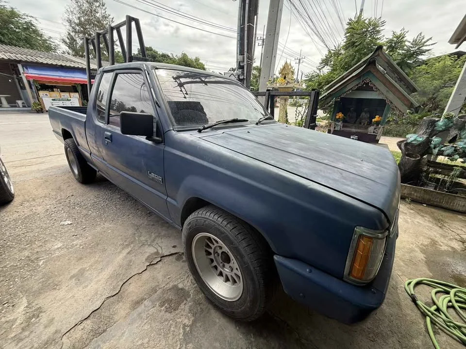 1995 Mitsubishi Triton II 3
