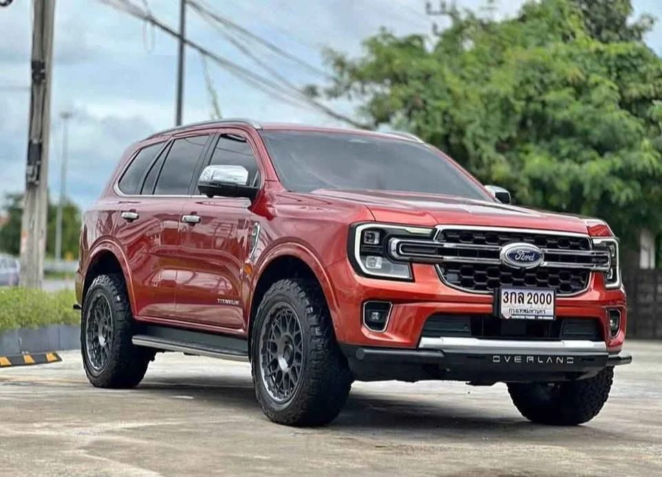2023 Ford Everest III 3