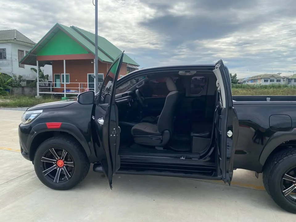 2016 Toyota Hilux VIII 3