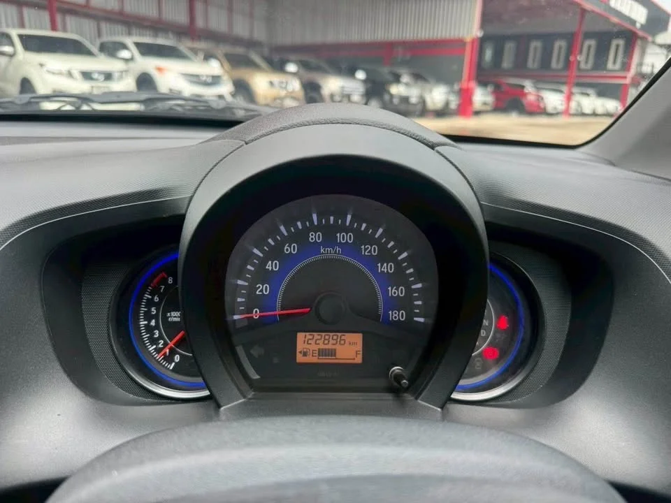2014 Honda Mobilio II 2