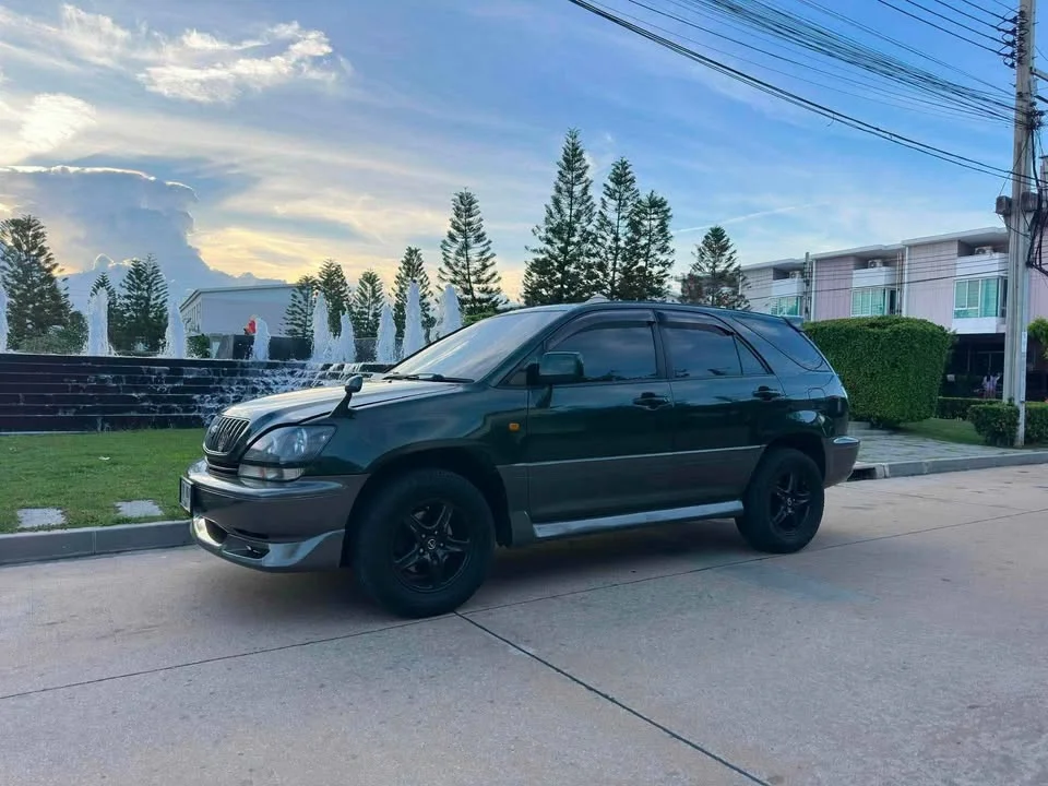 2000 Toyota Harrier I 2