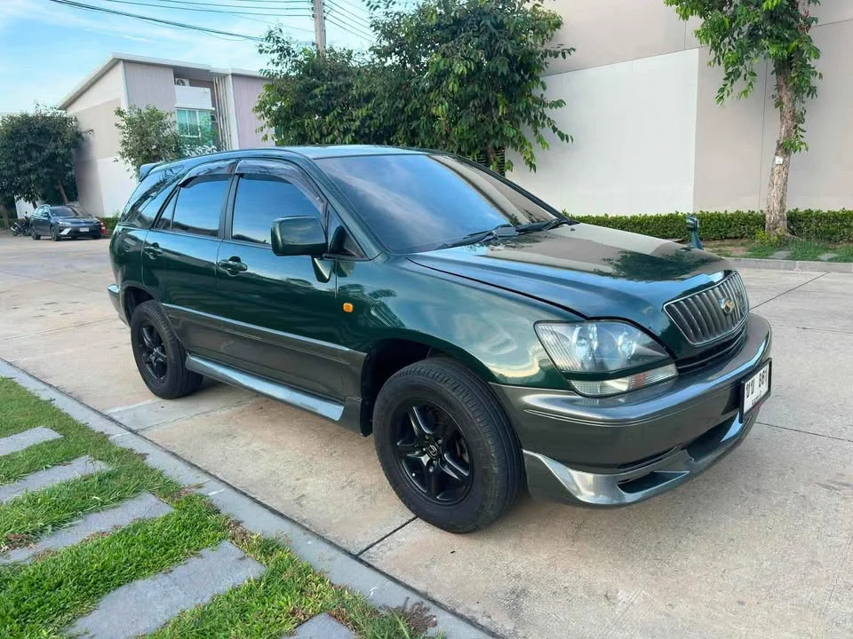 2000 Toyota Harrier I 3