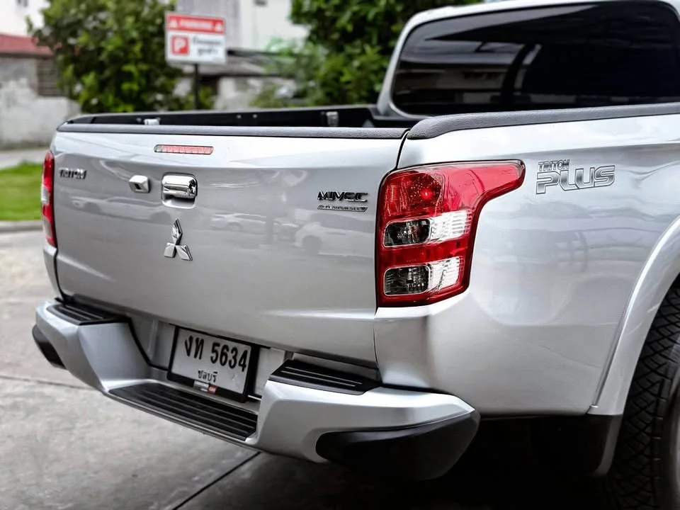 2018 Mitsubishi Triton V 2