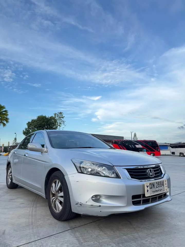 2009 Honda Accord VIII 2