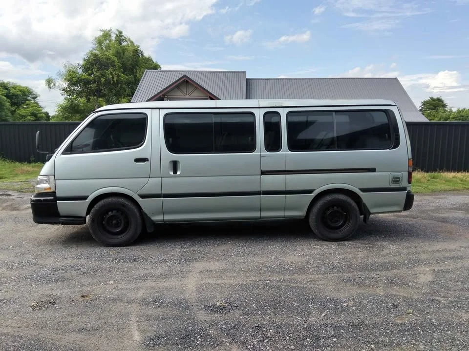 2002 Toyota Commuter IV (H100) 2