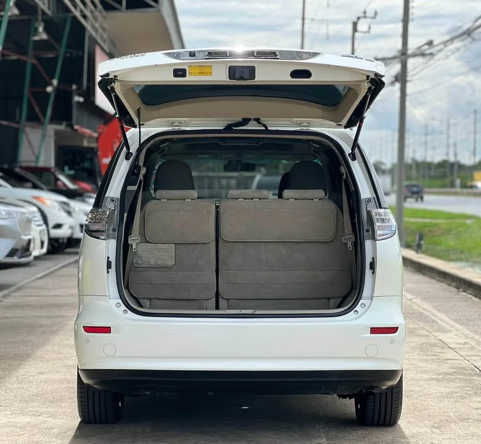 2007 Toyota Estima III 2