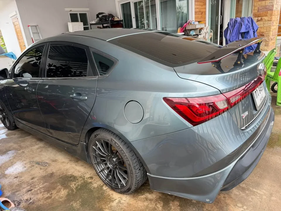 2015 MG 5 I  2