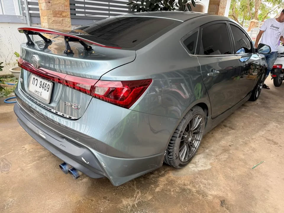 2015 MG 5 I  3
