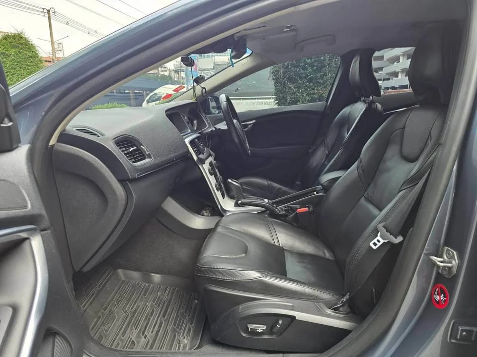 2015 Volvo V40 II 3
