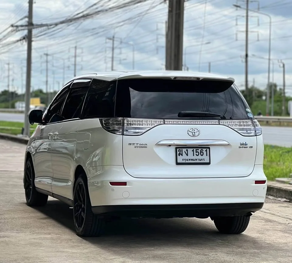 2007 Toyota Estima III 2