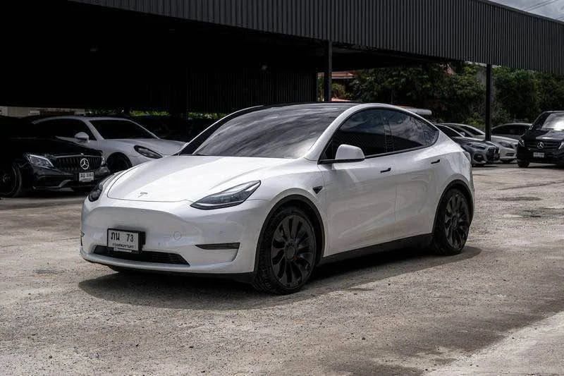 2023 Tesla Model Y 3