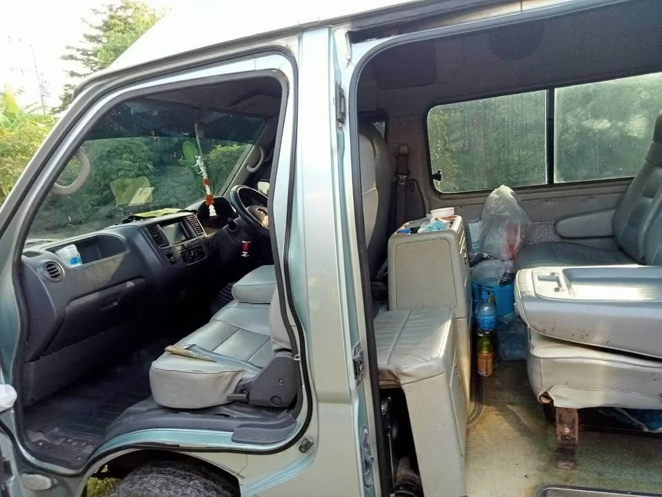 2004 Nissan Urvan V (E25) 2