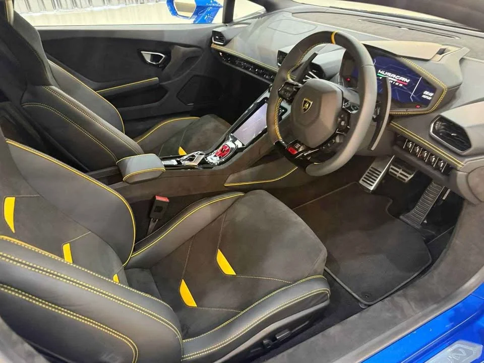 2022 Lamborghini Huracan 3