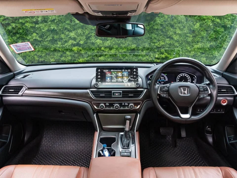 2020 Honda Accord X 2