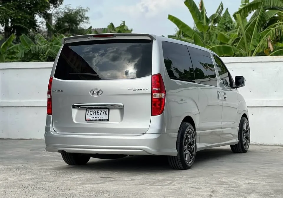 2011 Hyundai H-1 II 2