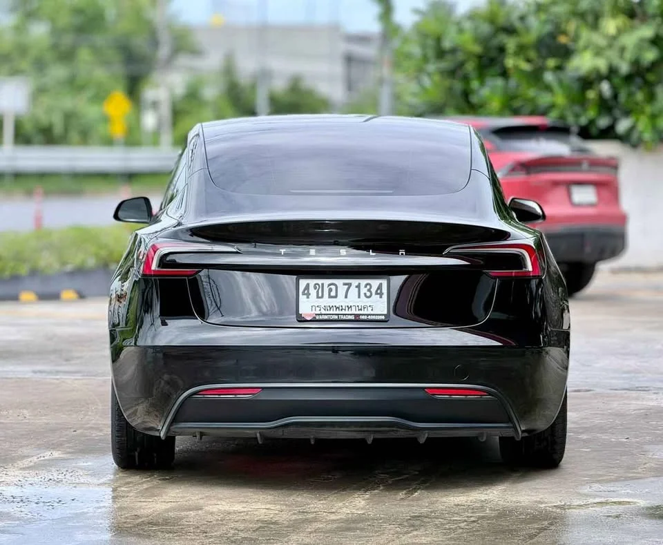 2023 Tesla Model 3 3