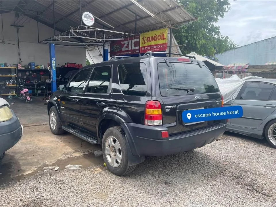 2004 Ford Escape I 3