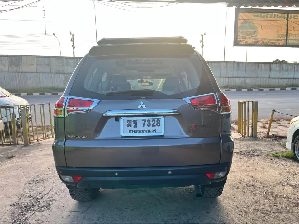 2012 Mitsubishi Pajero Sport II 2