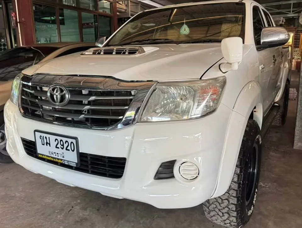 2012 Toyota Hilux VII 2