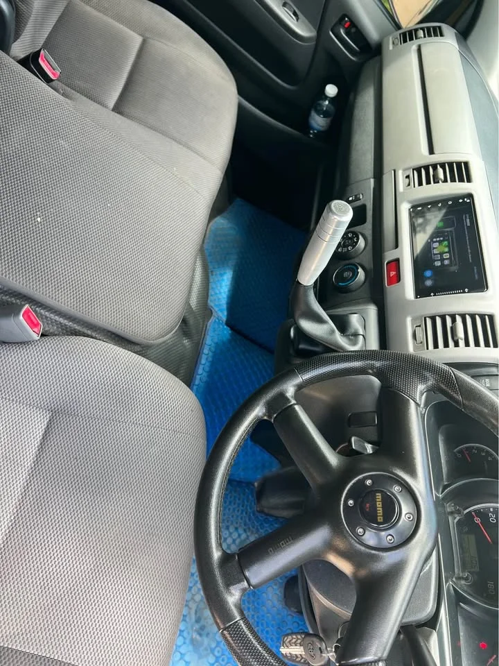 2012 Toyota HiAce V (H200) 2