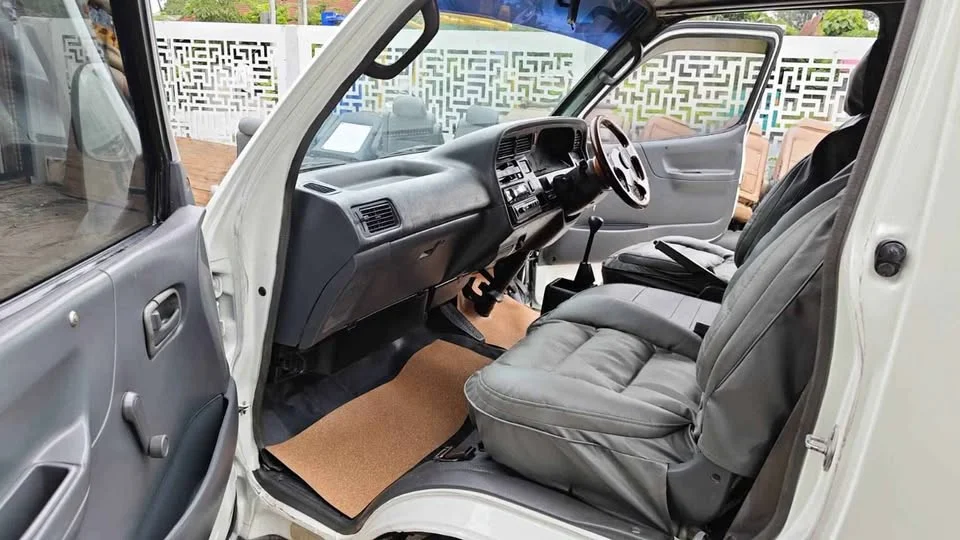 1995 Toyota Commuter IV (H100) 3