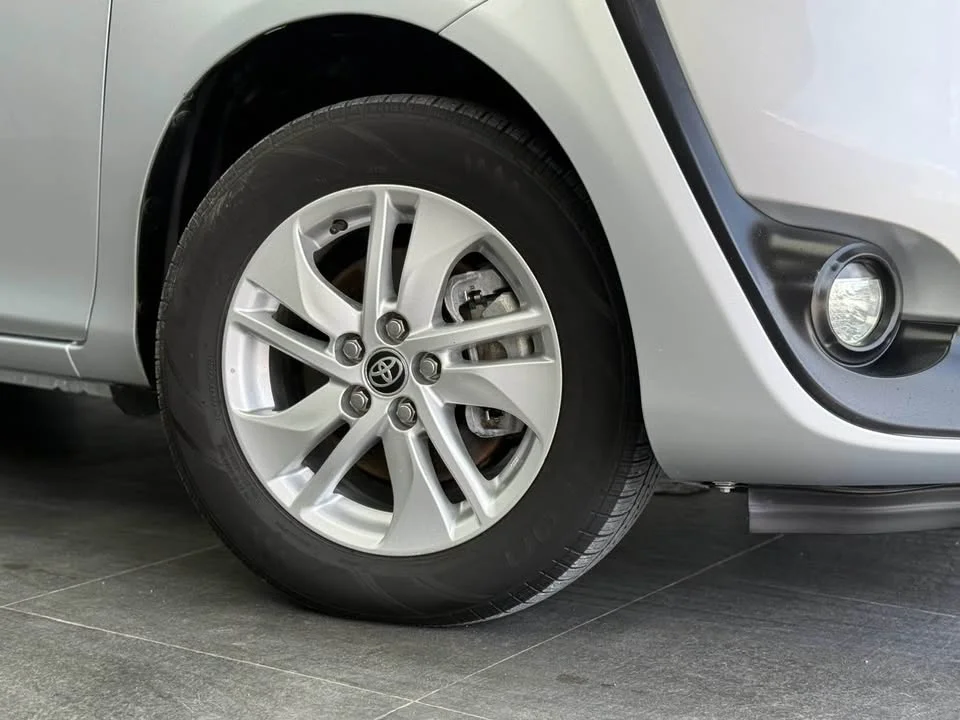 2019 Toyota Sienta II 2