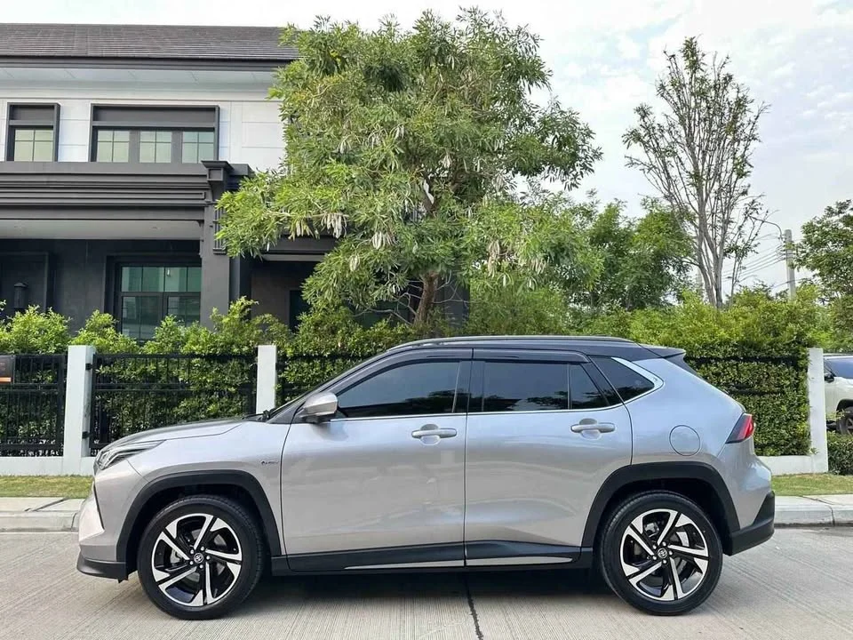 2024 Toyota Yaris Cross AC200 2