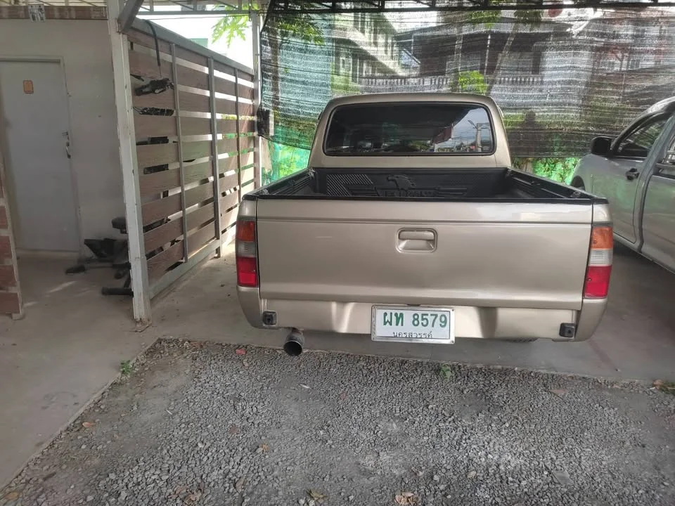2001 Mazda 2500 Fighter V 3