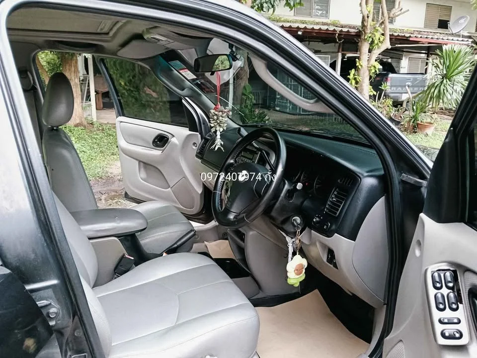2005 Mazda Tribute I 3