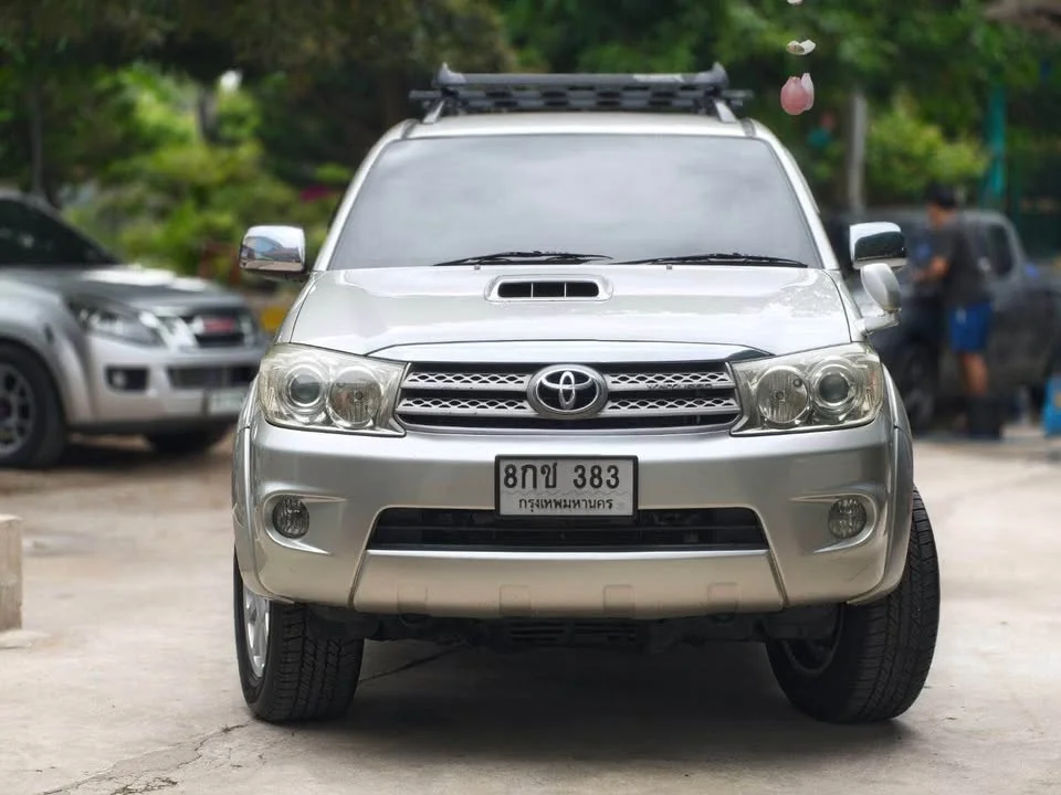 2010 Toyota Fortuner I 2