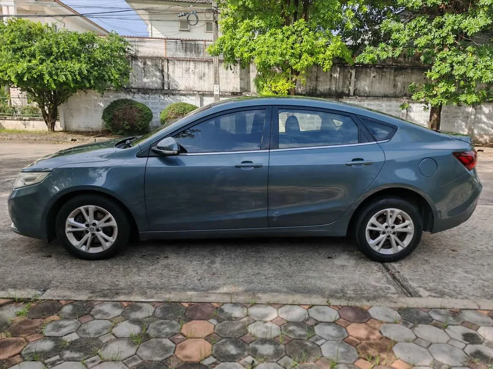 2016 MG 5 I  3