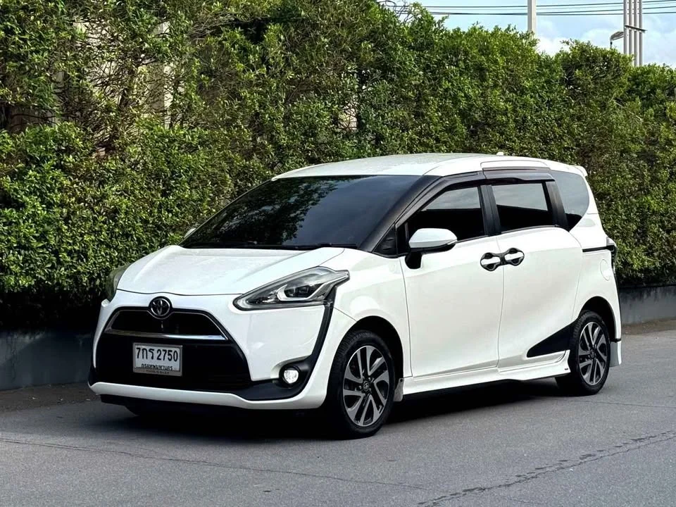 2018 Toyota Sienta II 3